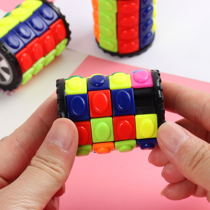 Suministro de maíz en caliente transfronterizo Cubo de Rubik polea suave para niños en movimiento especial Cubo de Rubik rueda de estudiante juguete giratorio