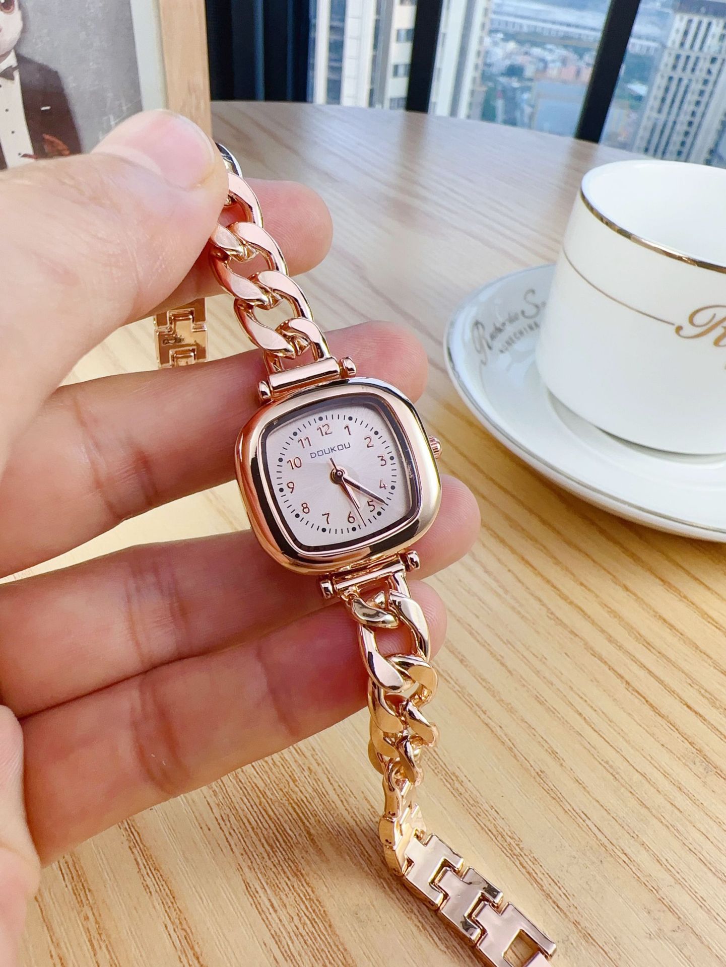 50g Weight Ordinary Glass Mirror Material Alloy Strap Material Watch Classification Pointer Display Type Single Folding Buckle Buckle Style Square Dial Shape Weekend Occasion Quartz Movement Geometric Pattern All Seasons Season Women's Gender Casual Style Casual Geometric Single Folding Buckle Quartz Watch 8