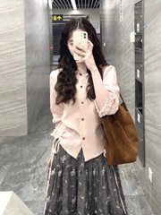 早秋韩系氛围感穿搭一整套粉色边衬衫碎花裙子套装女2025新款