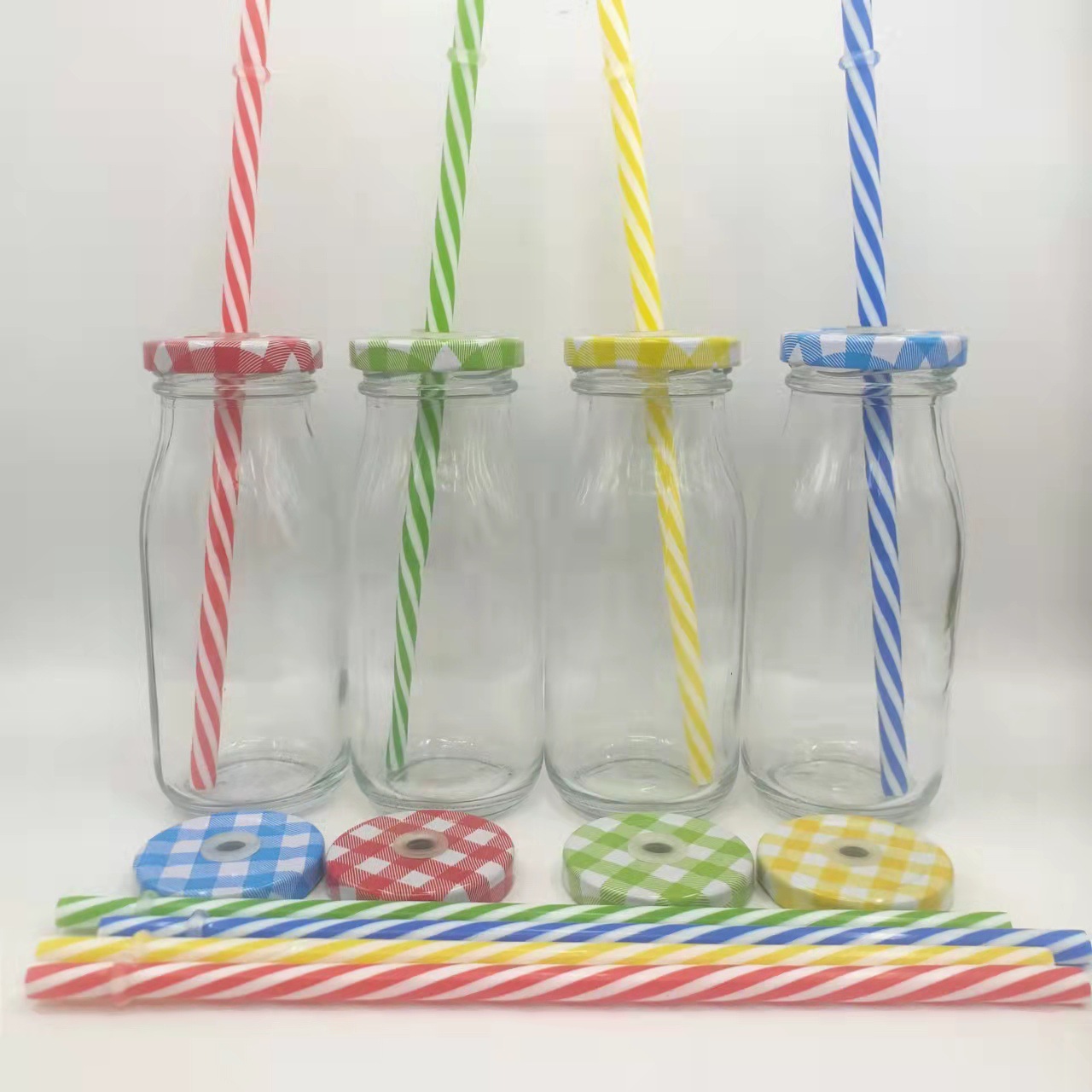 250ml吸管透明老酸奶瓶 带孔铁盖玻璃瓶饮料瓶果汁瓶豆浆瓶鲜奶瓶