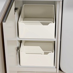 キッチン引き出し式物置棚の中には取付式の引き出しがありません。
