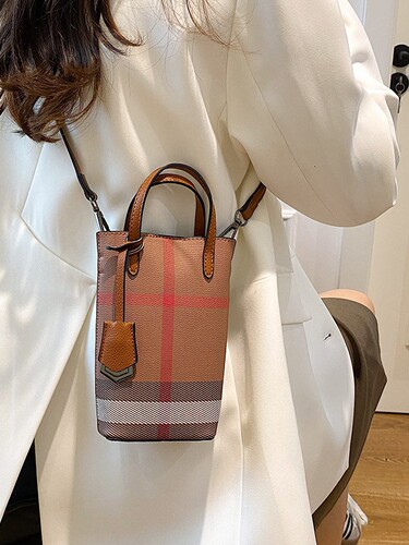 Ladies' Mobile Phone Bag 2025 New Model Lightweight Hand-held Grid Single Shoulder Bag for Women, Unique and High-end Crossbody Small Square Bag, Trendy
