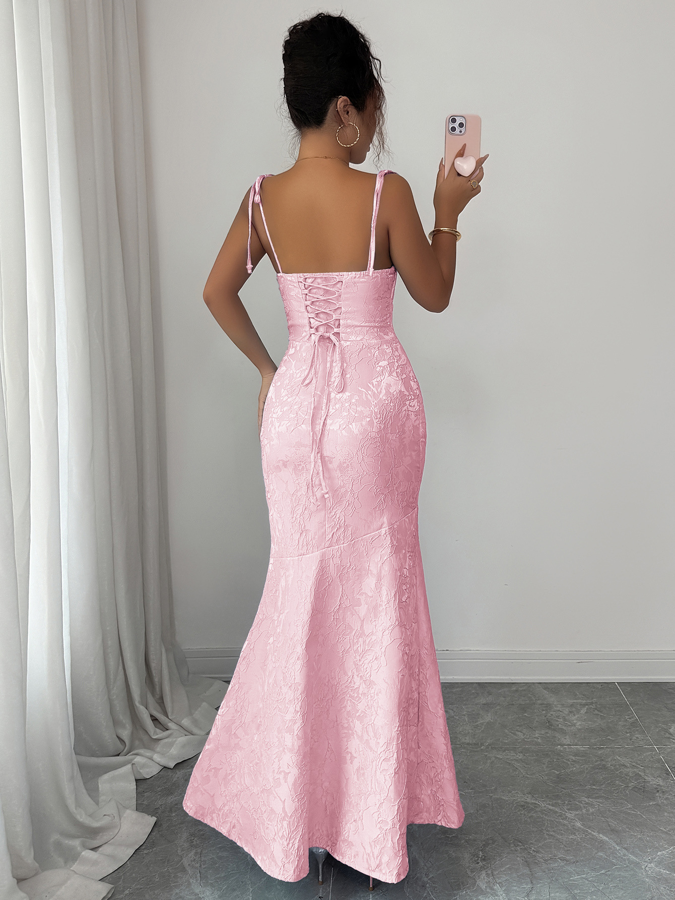 Elegant Bodycon Dress – Sleeveless Wrap Dress For Women (Chic & Versatile) – Stretchy Fabric & Flattering Fit_ecoleips.com