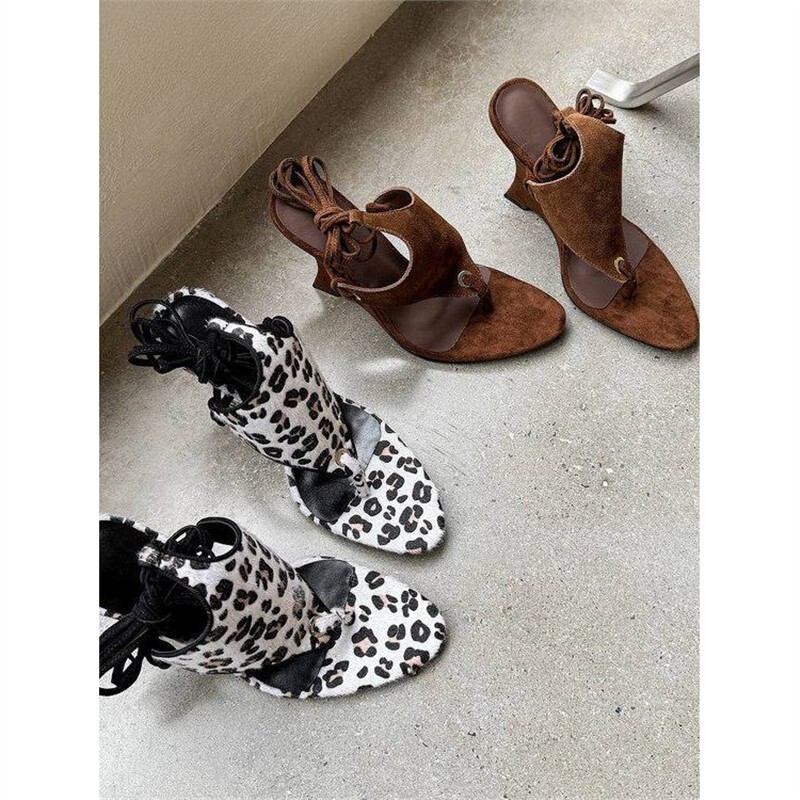 2026 Summer High-Heeled Open-Toe European and American Niche Cross-Strap Tassel Butterfly Knot Wedge Toe-Clamp Flip-Flop Sandals 2026 Summer High-Heeled Open-Toe European and American Niche Cross-Strap Tassel Butterfly Knot Wedge Toe-Clamp Flip-Flop Sandals