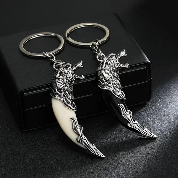 European and American Wolf Tooth Cross Eagle Keychain for Men and Women, Trendy Hip-Hop Bag Metal Airplane Pendant Keychain