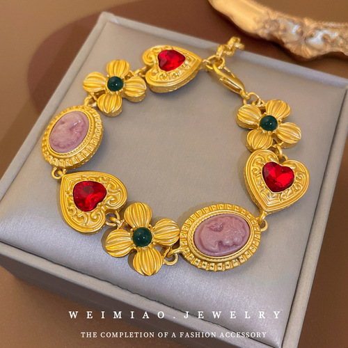 Medieval flower portrait diamond love necklace French palace style clavicle chain neck necklace heavy industry exaggerated retro necklace