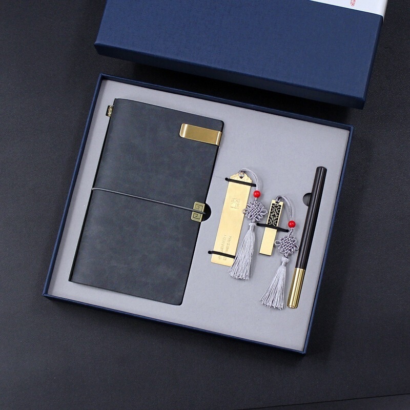 Festive Gifts, Souvenirs, Retro Notebook Gift Box, Four-Piece Set, Business Meeting Simple Notepad, Pua6 Notes Festive Gifts, Souvenirs, Retro Notebook Gift Box, Four-Piece Set, Business Meeting Simple Notepad, Pua6 Notes