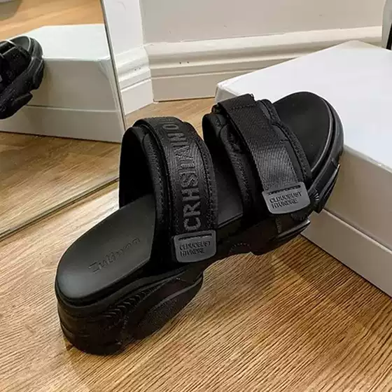 Women's Thick Sole Slippers Summer Outer Wear 2025 New Platform Mid Heel Hook and Loop Casual Height Increasing Sandals for Women
