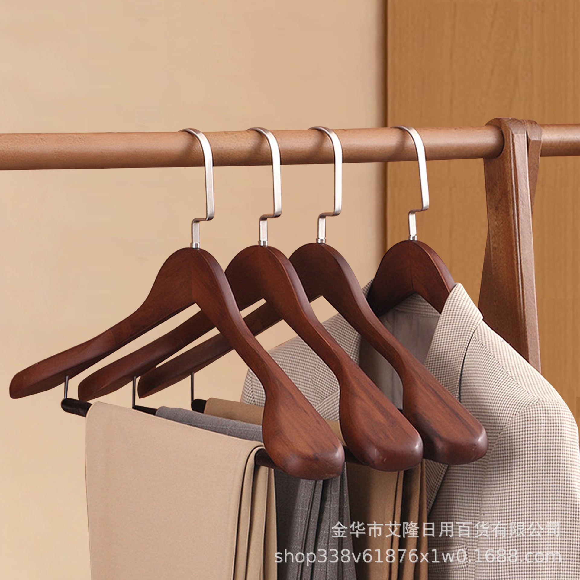 Perchas de madera sólida trajes trajes de ropa de madera sin marcas tiendas de ropa de madera hotel seleccionado soporte de ropa de madera estante de ropa antideslizante