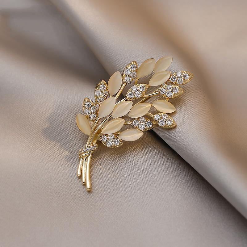 Exquisite wheat ear high-end corsage brooch female design sense niche luxury internet celebrity brooch for mother pin accessories