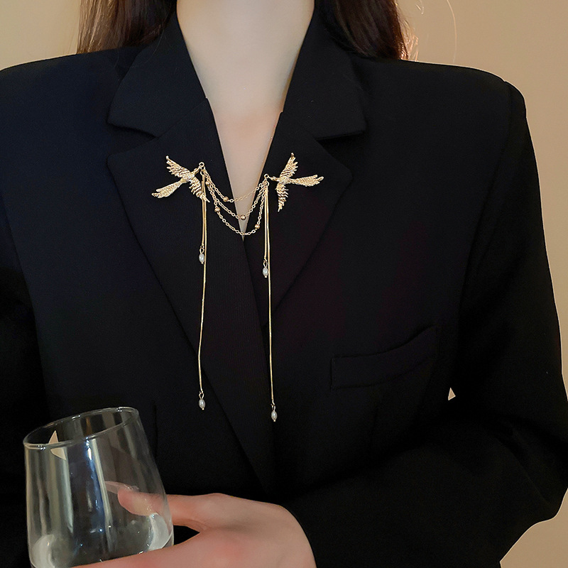 New Chinese Metallic Phoenix Imitation Pearl Tassel Brooch Personality Elegant High Temperament Internet Celebrity Pin Corsage Women