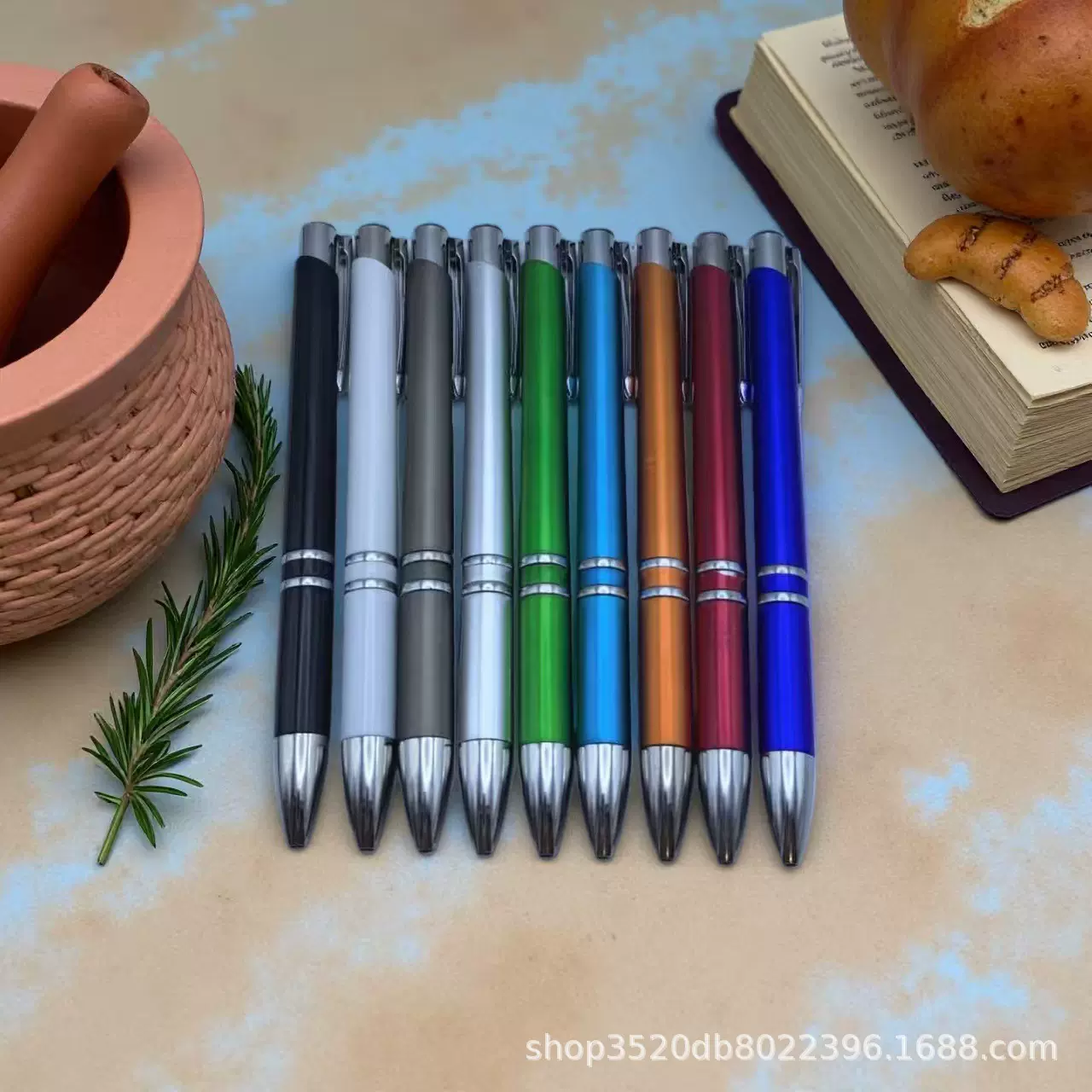 按动喷漆圆珠笔两个圈圈斜口笔镭射logo广告笔学生文具礼品笔商务