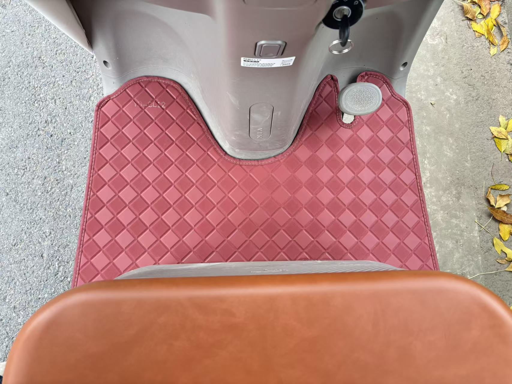 Tricycle Foot Pads Yadi Emma Jinpeng Taiping Electric Vehicle Xunis Waterproof Anti-Slip Universal Fixed Foot Pads
