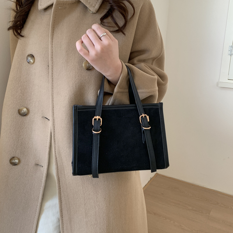 Tendencia transfronteriza japonesa bolso de mano pequeña bolso de mujer 225 nuevo invierno simple y ligero bolso de hombro de lujo bolso de mochila versátil