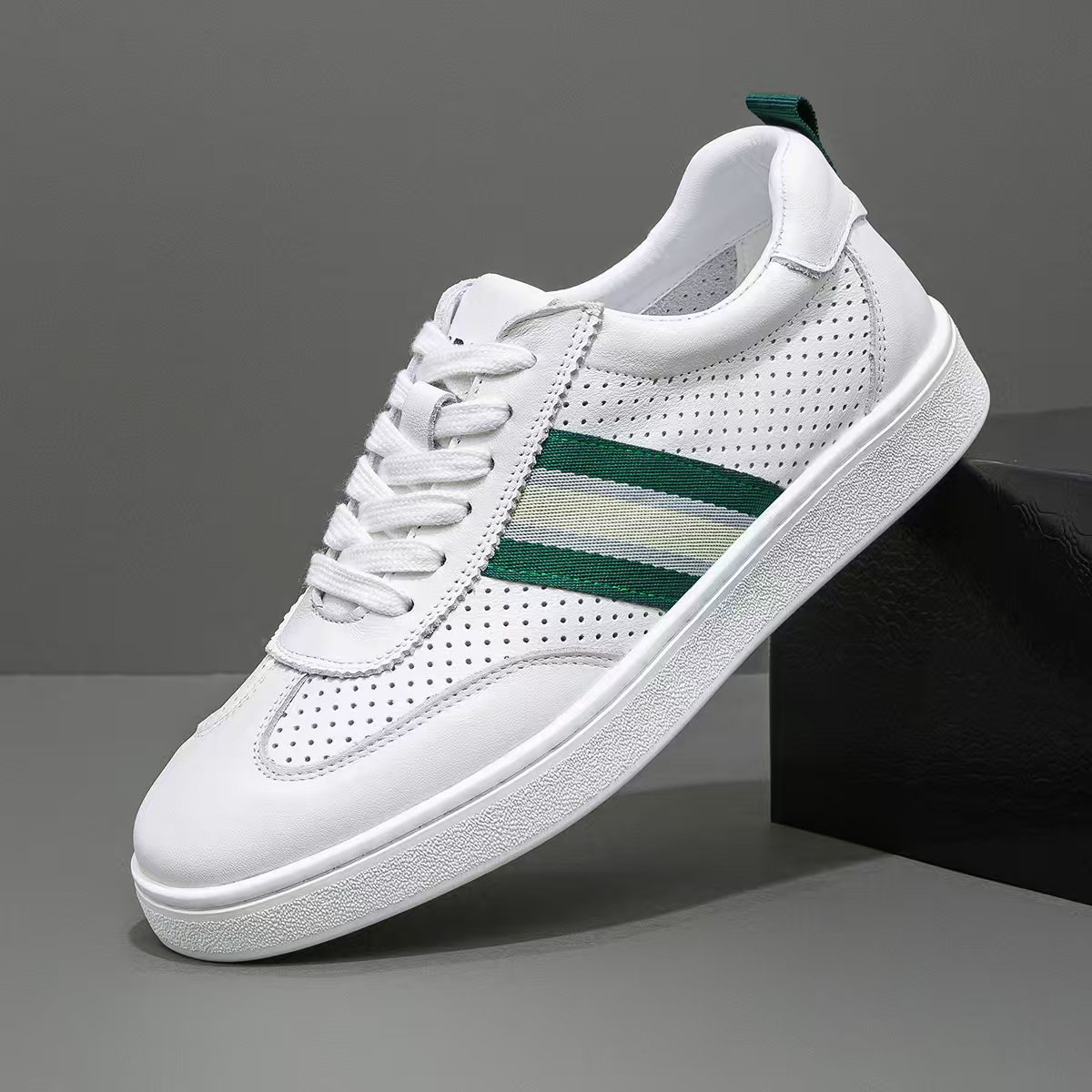 [Cuero de vaca de cabeza] zapatos de skate de cuero para hombres, zapatos deportivos casuales transpirables de moda, cómodos y bajos.