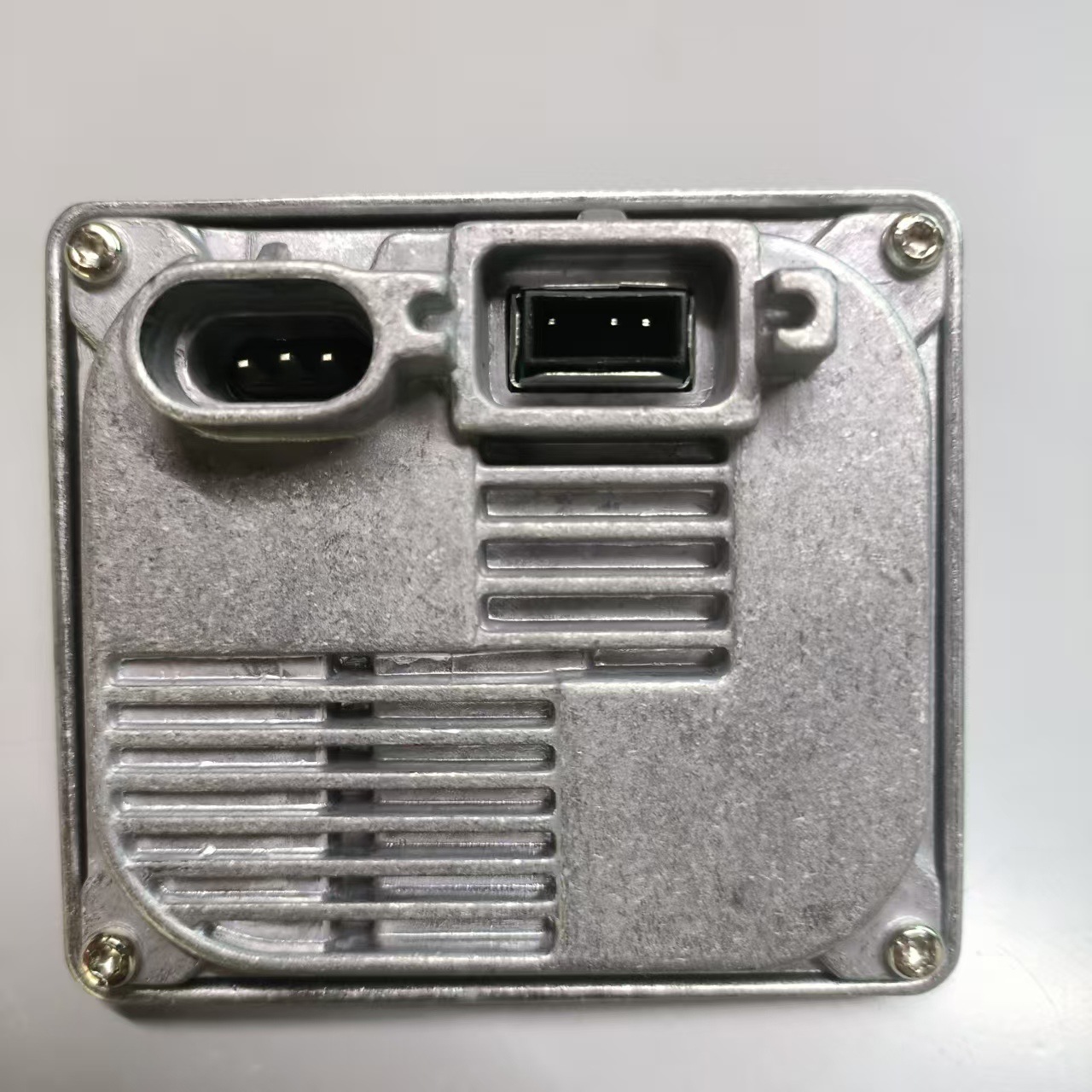 83110009044/D1S is suitable for Harvard H6, Zotye, Kia Sorento headlight ballast, brand new part