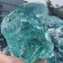 玻璃石厂家供应景观玻璃石石笼填充浅蓝玻璃块造景装饰玻璃石头