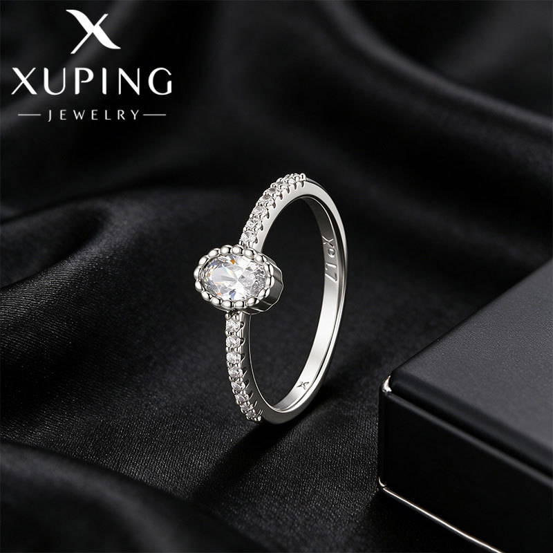 Xuping lujoso diseño ligero anillo de diamante de aleación de apertura de alta calidad anillo de moda personalidad anillo de novia