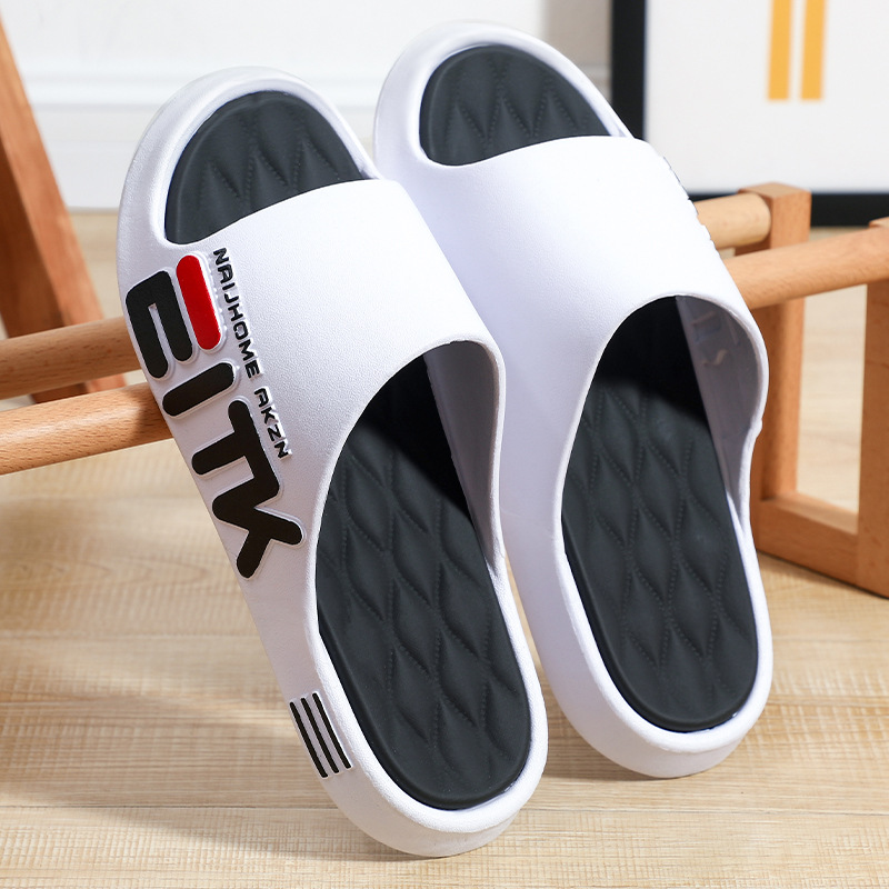 Zapatillas para hombres y mujeres antiolor fondo grueso interior baño doméstico antideslizante pareja de baño para usar zapatillas frías para hombres y mujeres