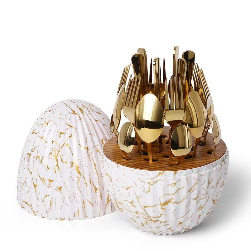 매끈한 둥근 계란과 백금 식기 24종 세트