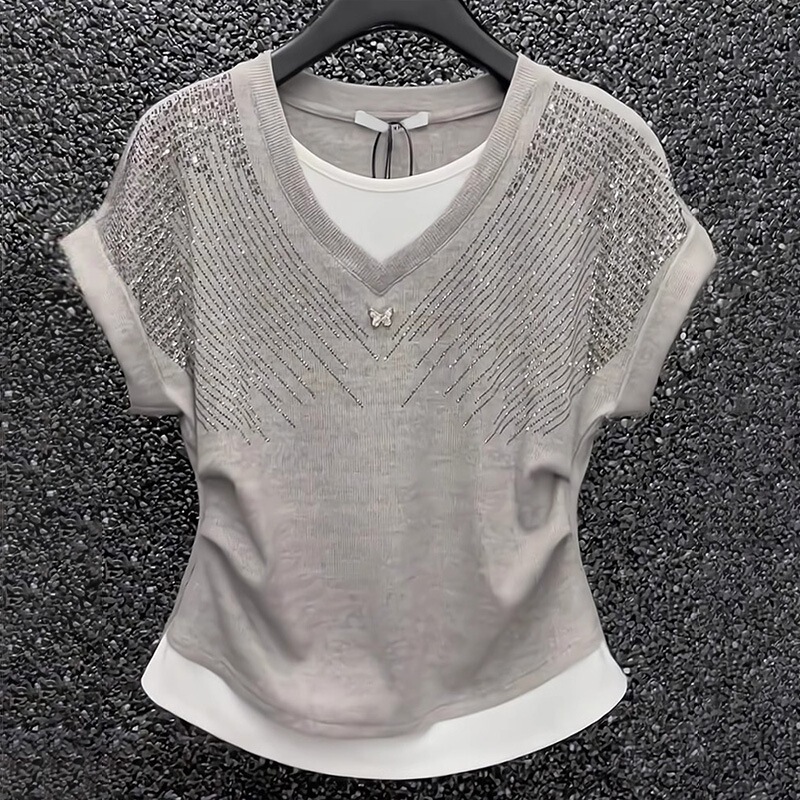 Southeast Asian Style Short-Sleeve T-Shirt for Women, Summer Plus Size, Waist-Cinching, Tummy-Covering, Faux Two-Piece V-Neck Gray Short Top, Cotton