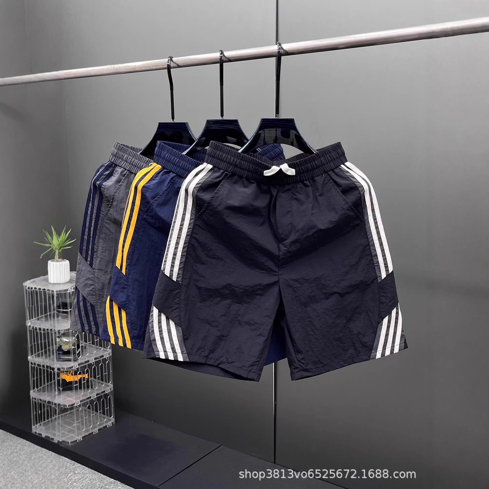 2025 Summer New Trendy Striped Design Men's Shorts American Style Cool Straight Quick-Dry Sports Shorts