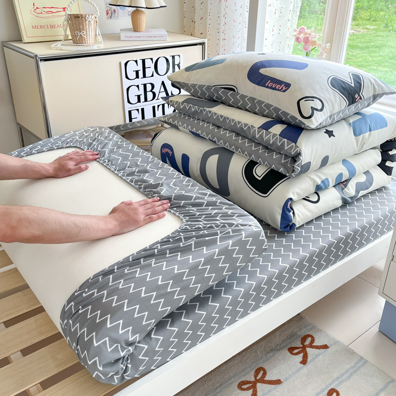 Dormitorio de estudiantes de algodón conjunto de tres piezas de cama 2025 nuevo edredón de algodón sábanas de cubierta de cuatro piezas de ropa de cama
