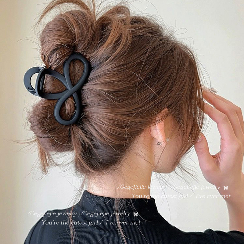 Clip de agarre esmerilado acrílico femenino nuevo estilo pequeño femenino de alta calidad medio atado clip de tiburón parte posterior de la cabeza clip para el cabello tocado