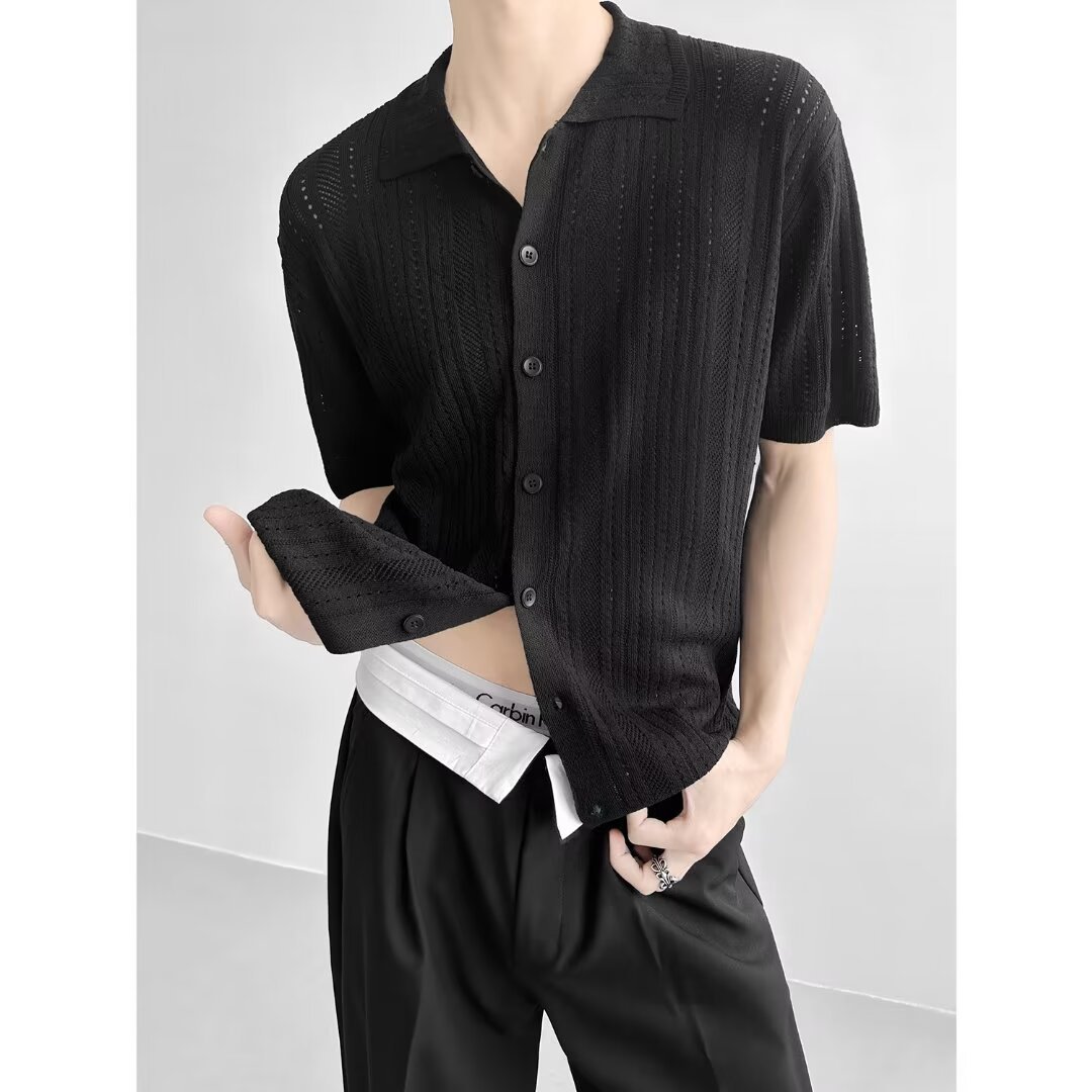 Coreano con solapa hueca de manga corta abstinencia masculina camisa de punto de moda camisa de encaje cardigan camiseta de verano