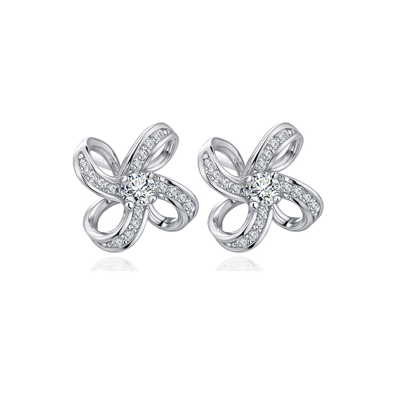 Pendientes de flores de circonita con micro incrustaciones de plata de ley S925 Pendientes de trébol de cuatro hojas de moda de lujo ligero elegante femenino