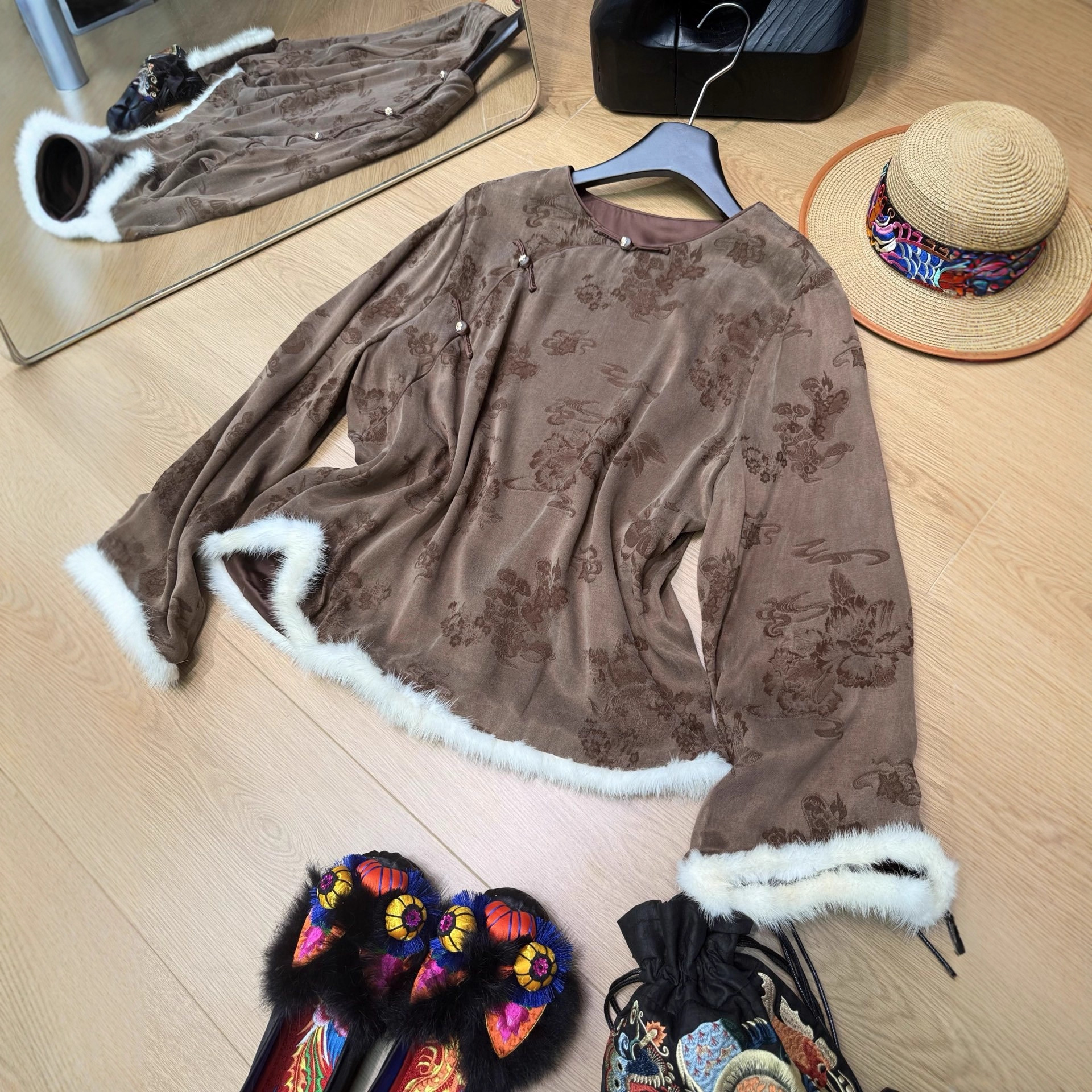 双色铜氨丝拼水貂毛复古贵气中式圆领盘扣精致优雅秋季内内搭上衣