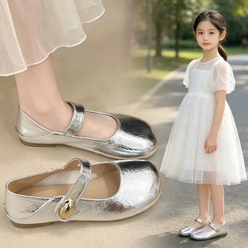 Niñas de moda versátil Mary Zhen zapatos de cuero 2026 verano nuevos zapatos de princesa huecos de superficie simple zapatos de suela suave para niños grandes