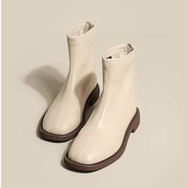 短靴女平底马丁靴2023新款春秋切尔西瘦瘦靴英伦风方头白色女靴子
