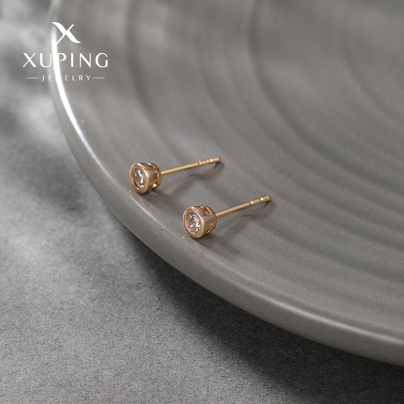 Xuping joyería de aleación de cobre incrustado zircon pernos de orejas de alta calidad nicho simple orejas delicadas aretes redondos versátiles