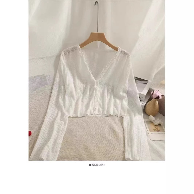 Plus Size 150kg Fresh Style Vertical Striped Low-Neck Sun Protection Shirt for Women, Summer Short Slim-Fit Single-Breasted Top