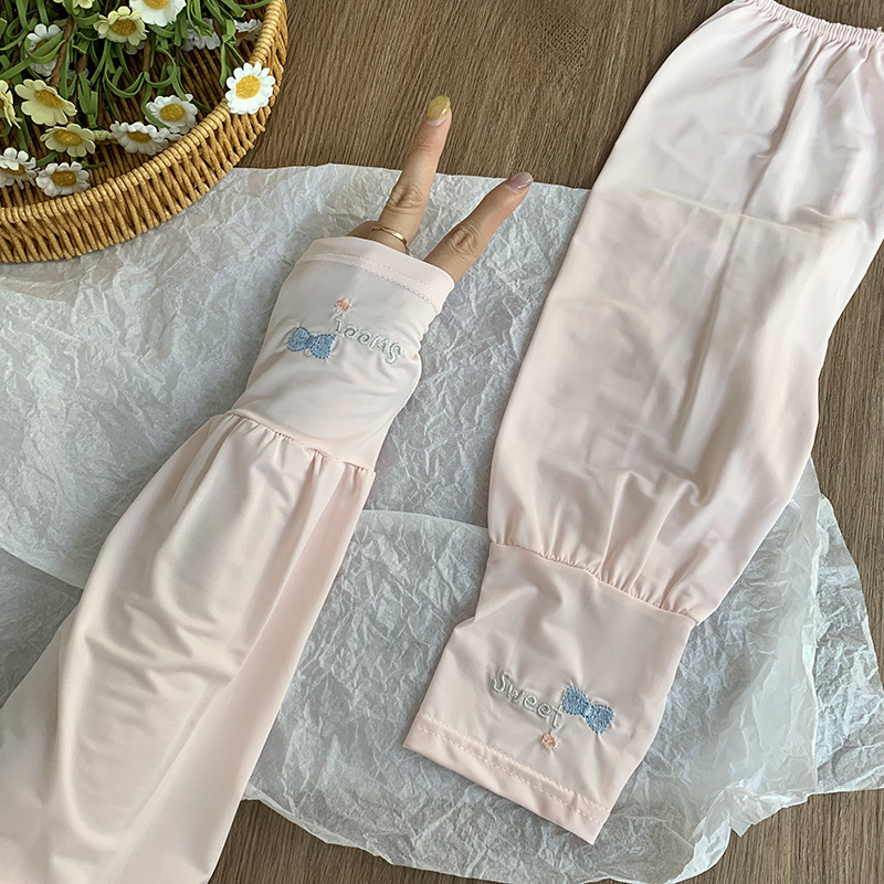 Protector solar suelto para conducir mangas de seda de hielo para mujer de verano estilo fino para andar en bicicleta, sombrilla, mangas de protección transpirables, brazos y brazos al por mayor