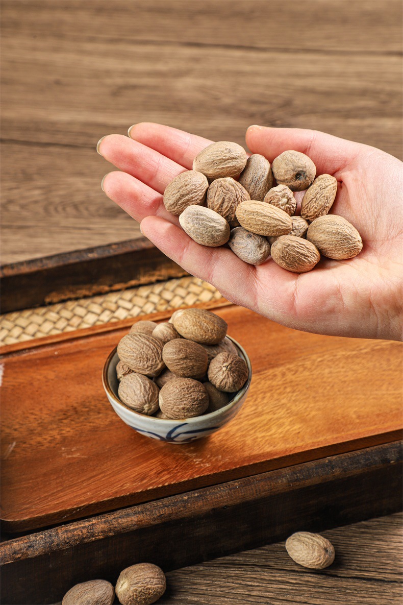 Nutmeg Rou Kou 肉蔻 Whole Dried Spice Culinary Herb 500g Bulk Bag specifications