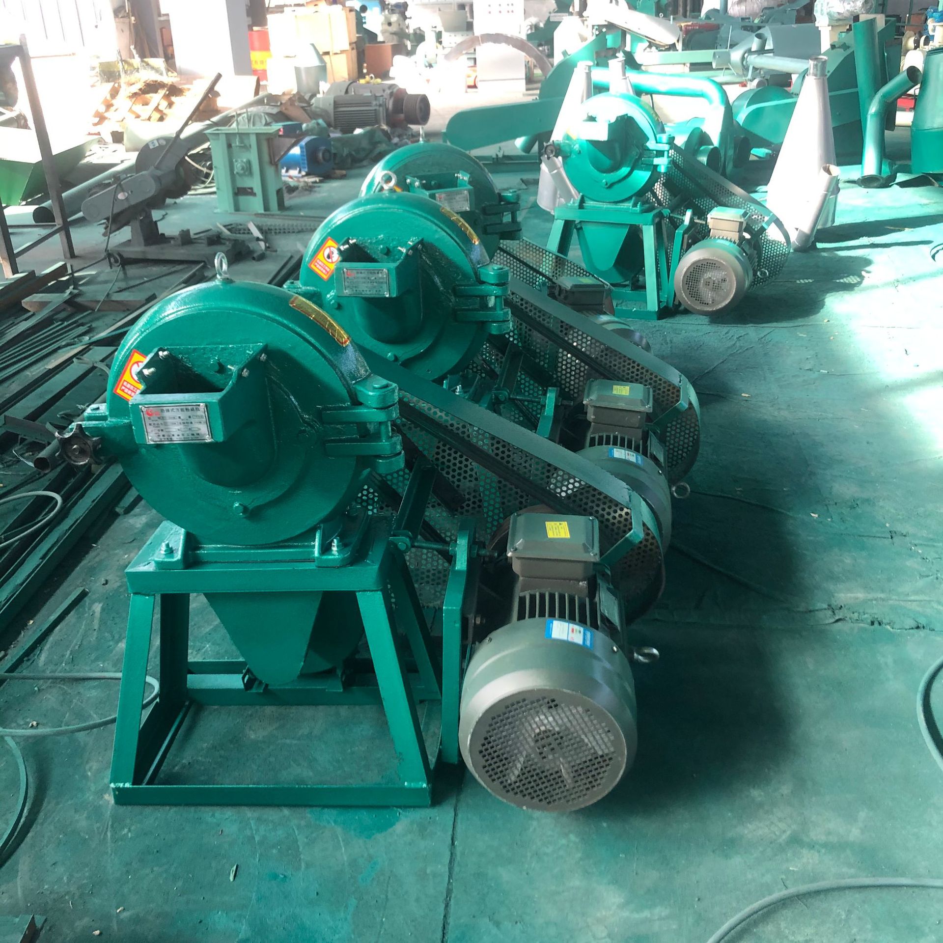 糯米大米小麦自吸式粉碎机玉米芯锯末木屑细粉机江苏鱼骨头磨粉机