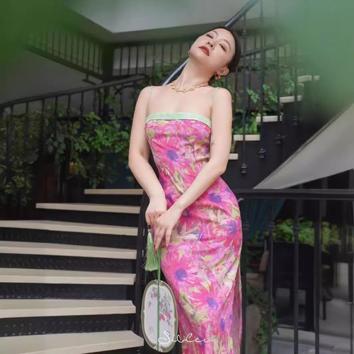 French niche design, summer, new Chinese floral stitching, contrasting color, slim high-rise dress, medium and long skirt, trendy