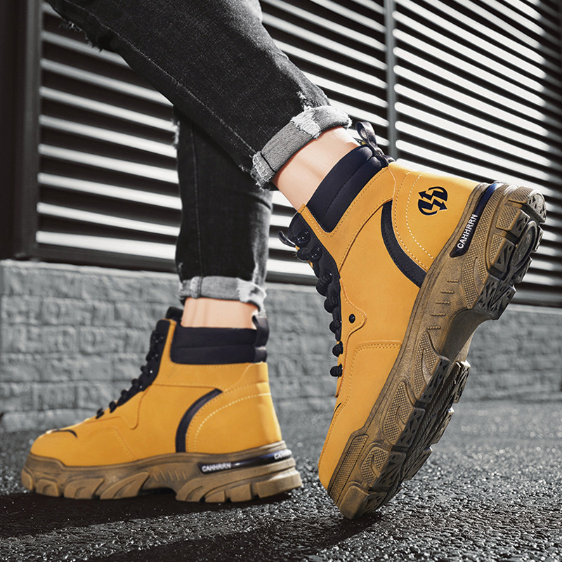 Otoño e invierno de cuero para hombres nuevas botas de ruibarbo moda retro suela gruesa aumento deportes al aire libre locomotoras botas Martin botas para hombres