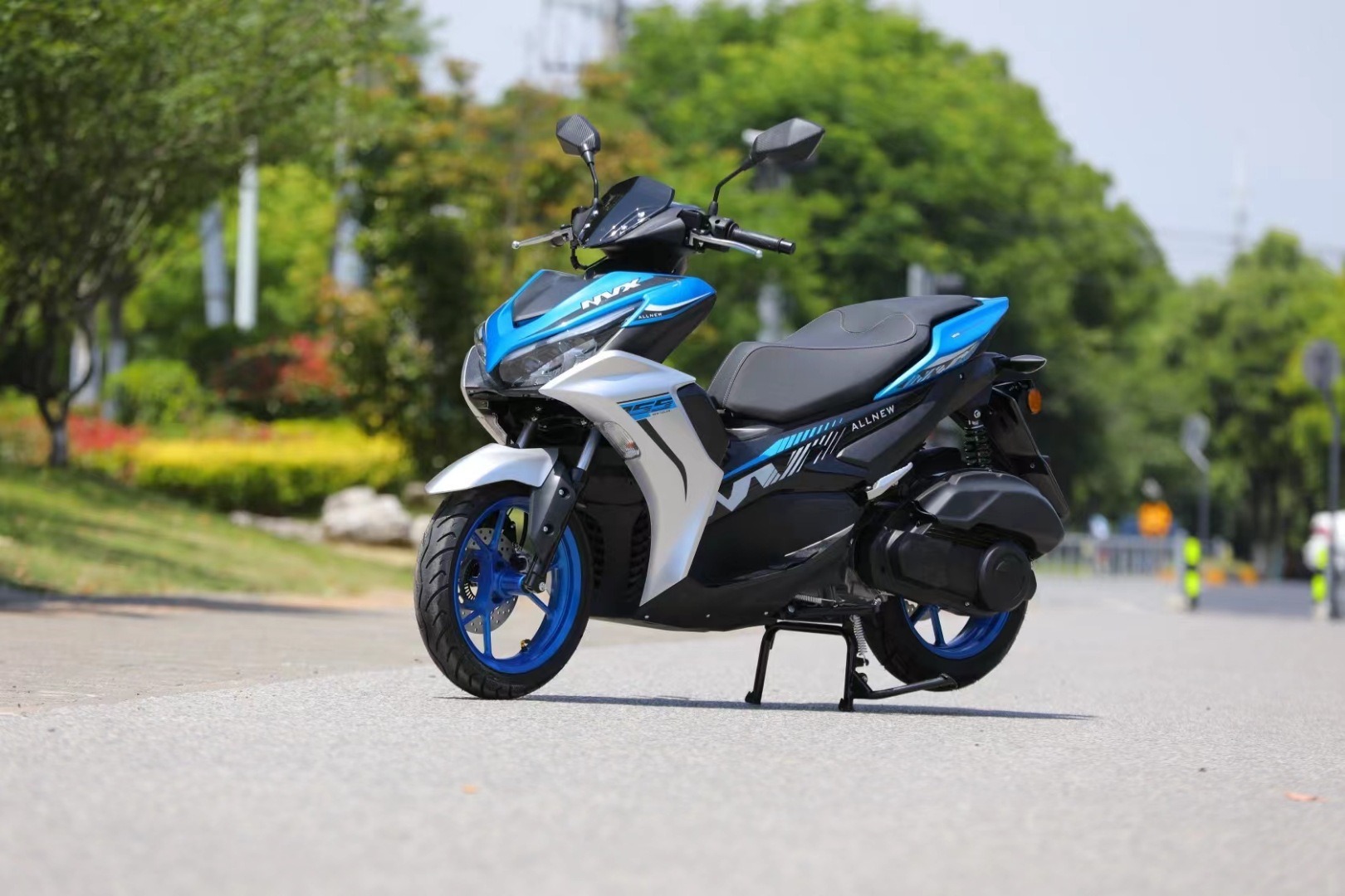 Cross-Border Nvx Fuel Motorcycle Adult Commuting Two-Wheel Scooter Motorcycle Personalized Cool Street Motorcycle