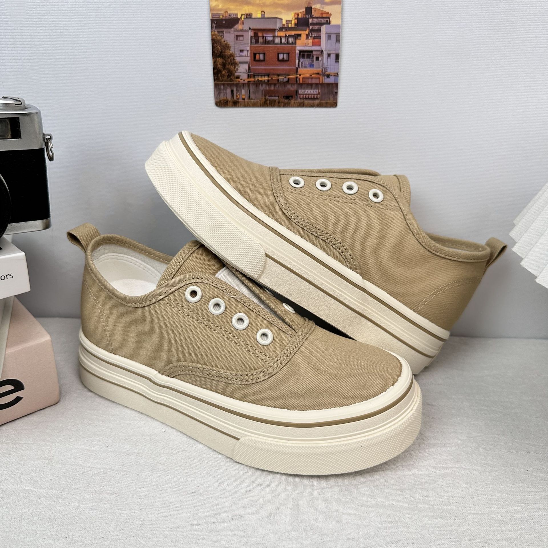 6653 zapatos de lona de suela gruesa para mujer, retro de nicho, estilo de Hong Kong chic, zapatos planos casuales de todo fósforo, zapatillas de deporte de un pie