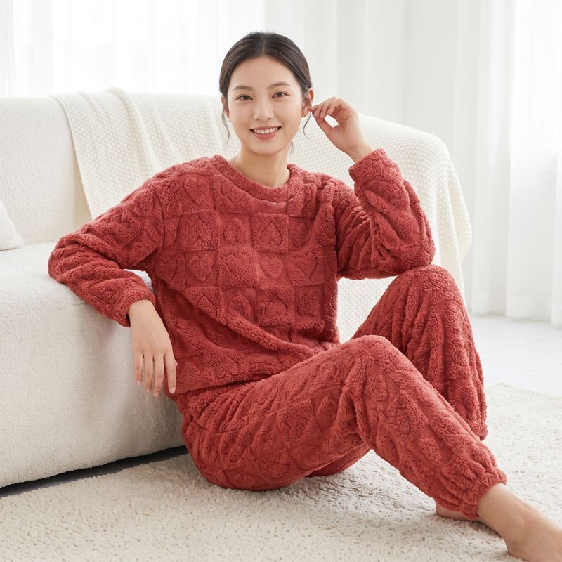 Autumn and winter heart-patterned jacquard plush fleece suit for women, thickened long-sleeve, can be worn outside, cute coral fleece loungewear