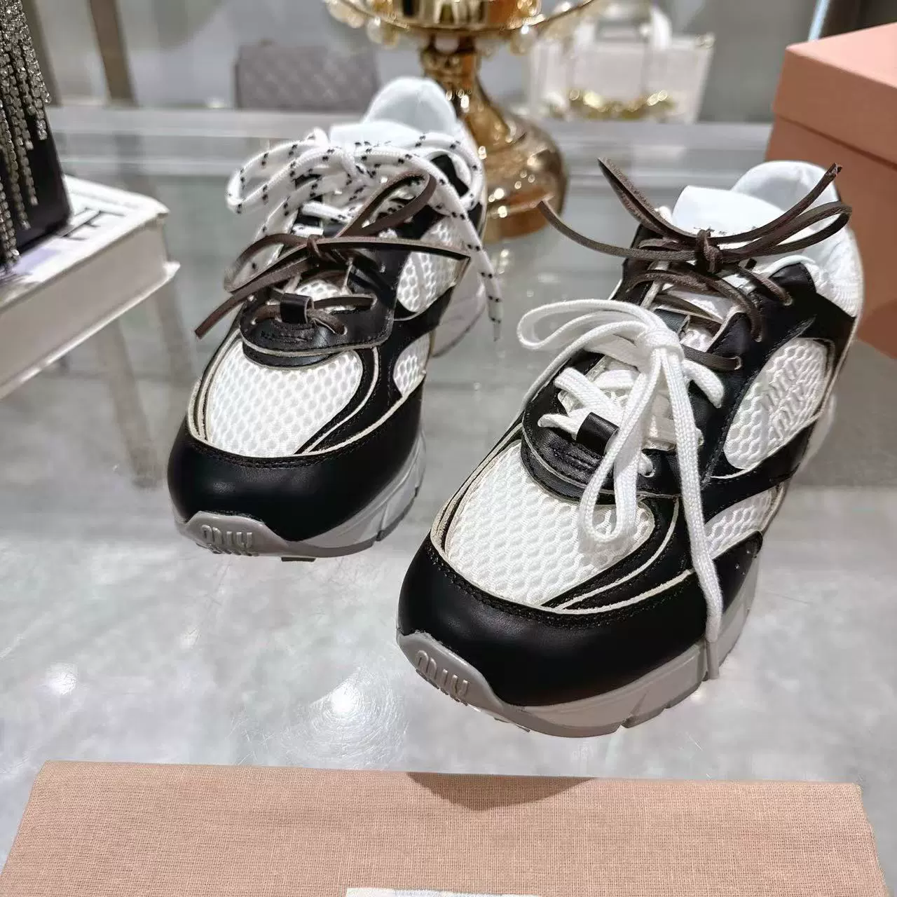 Высокая версия 2025 Miujia новые кроссовки в американском стиле «dad shoes», ретро спортивные повседневные, европейская версия, универсальные dad shoes