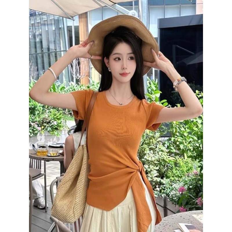 Áo thun nữ tay ngắn dệt kim ôm dáng phối dây buộc — Màu đen
