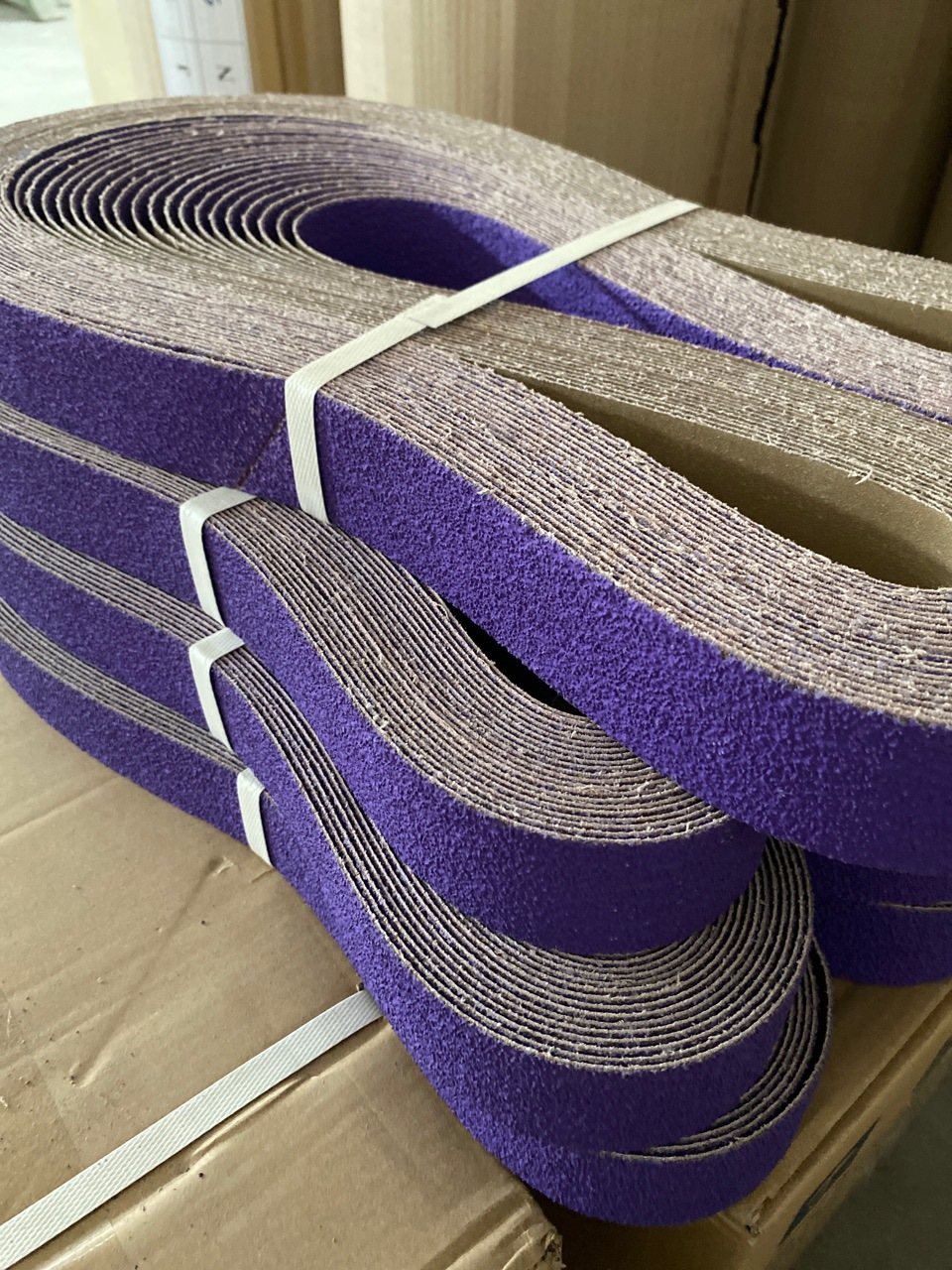 锆刚玉砂带尺寸粒度齐全氧化锆砂纸沙带打磨耐磨性强