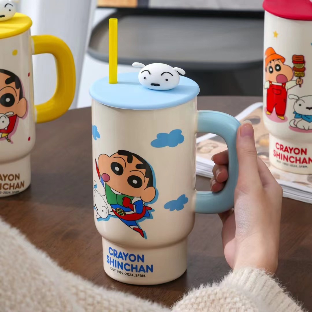 Taza de crayón Shin-chan de gran capacidad, personalidad creativa, linda taza de agua con pajita con tapa, regalo