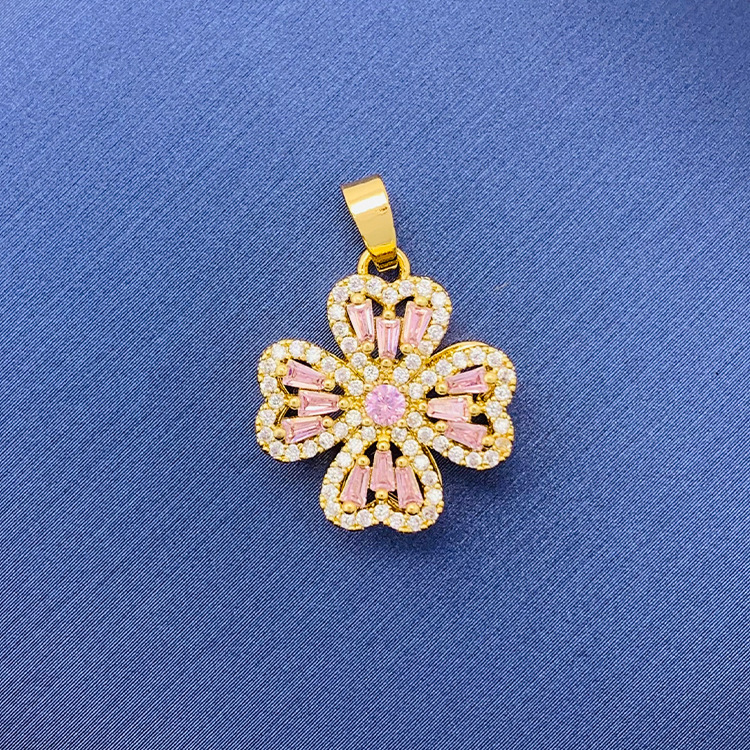 百種類のペンダントは心のままにファッションの経典を配合します。カップルの美しいペンダントは親友のアクセサリーを送ります。