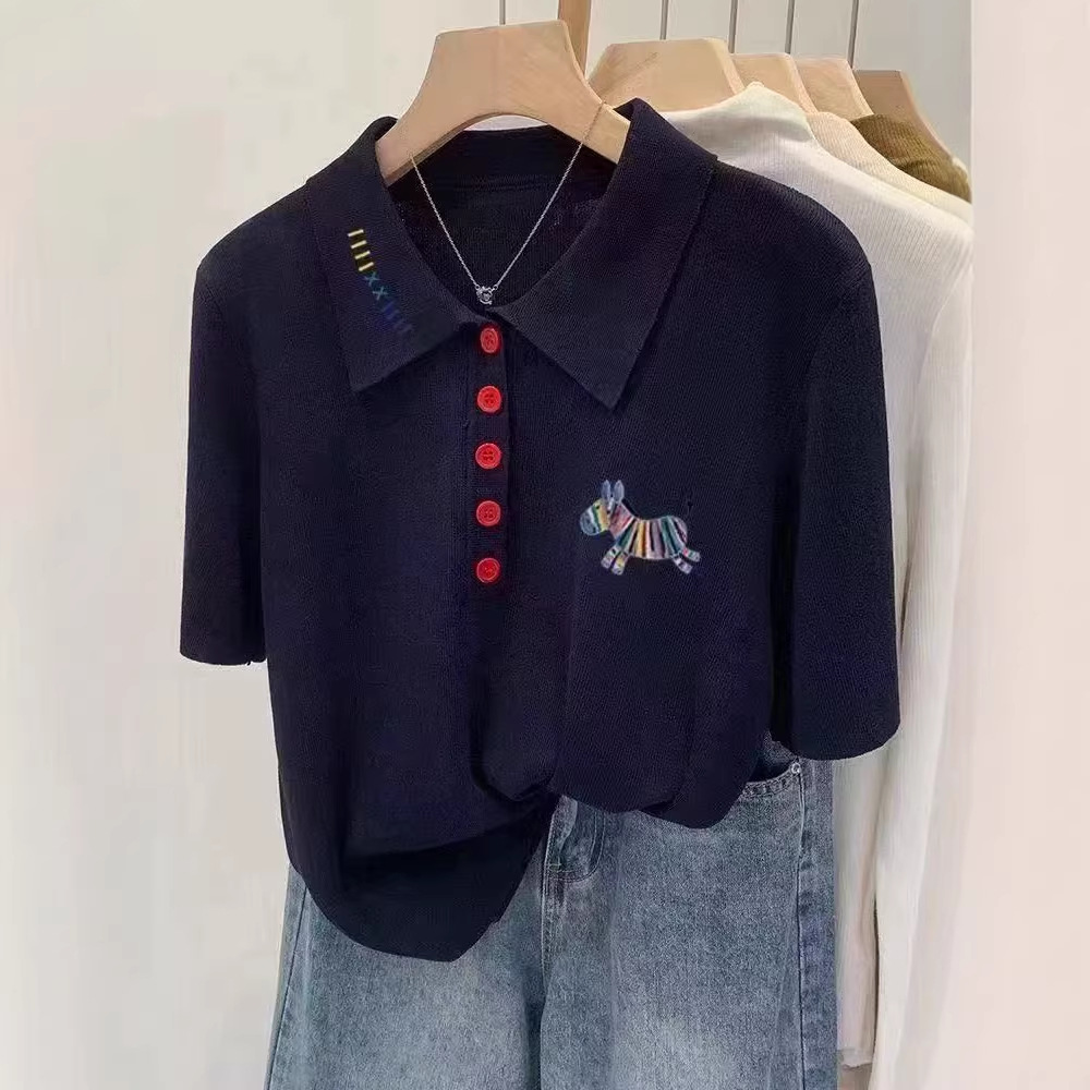 Áo thun polo nữ tay ngắn cổ bẻ họa tiết cầu vồng ngựa con — màu xanh navy chi tiết 2