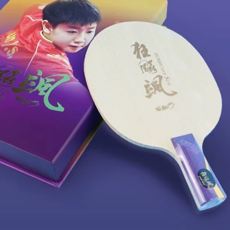 Та же модель Sun Yingsha Red Double Happiness Racket Blade, ракетка Wang Chuqin со встроенным углеродным волокном.